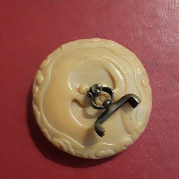 Button - Picture 2 of 2